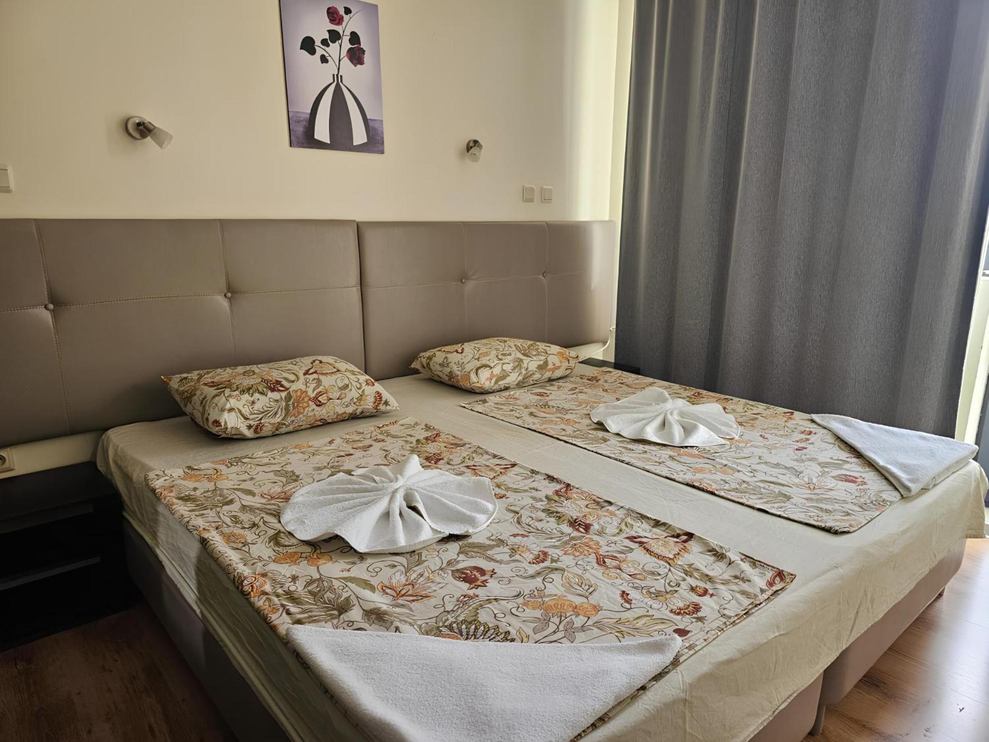 Apartments Yalta Golden Sands Eksteriør billede