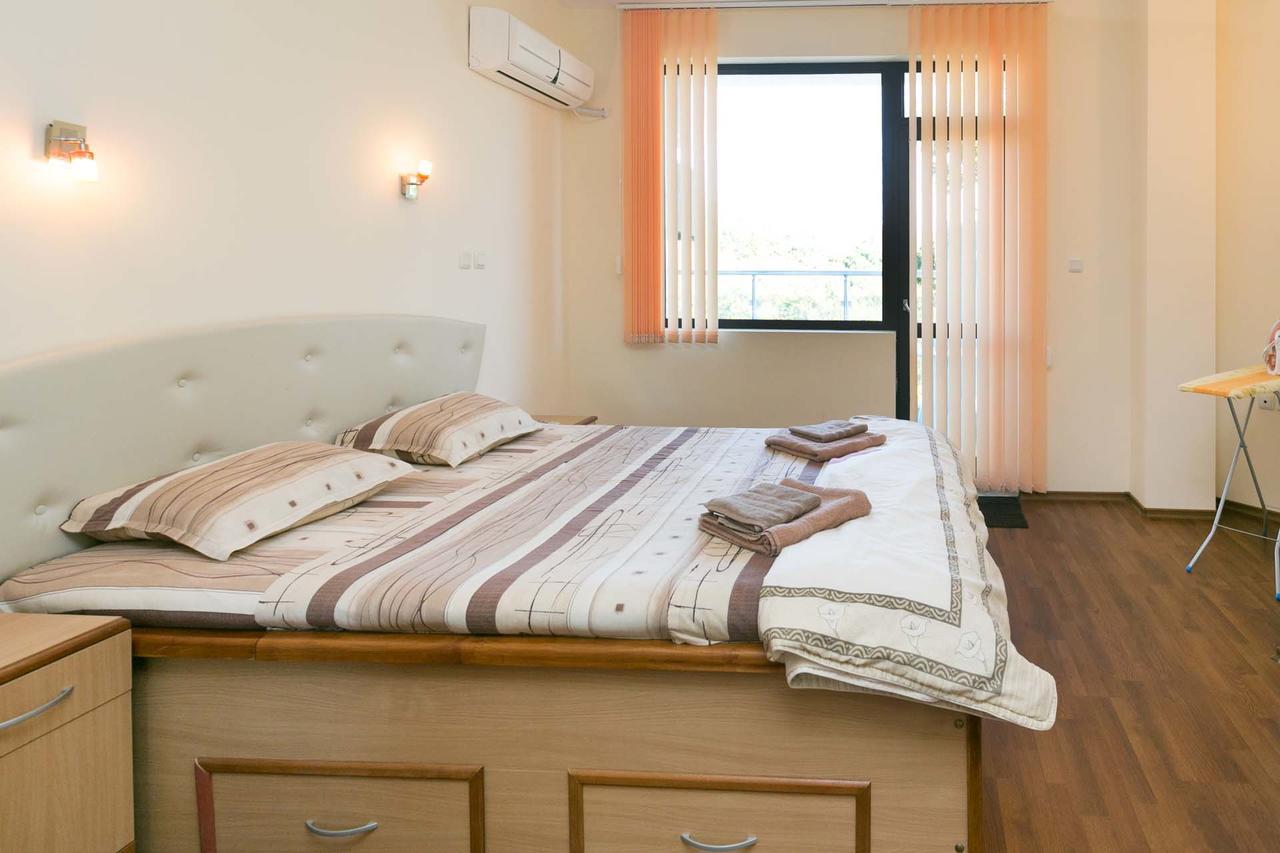 Apartments Yalta Golden Sands Eksteriør billede